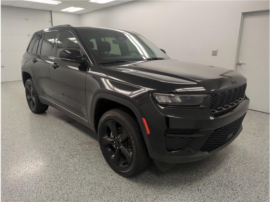 2022 Jeep Grand Cherokee - E-Z Way Auto Sales
