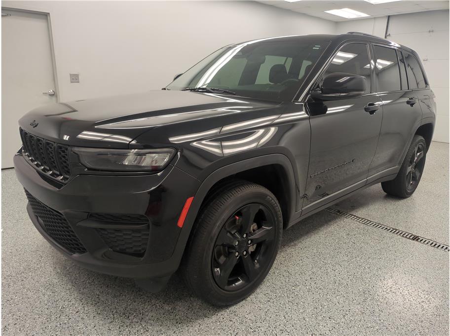 2022 Jeep Grand Cherokee - E-Z Way Auto Sales